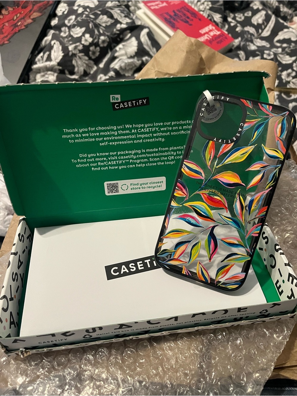 Casetify Multicolor Leaf Pattern Protective iPhone 14/13/13 ProCase
